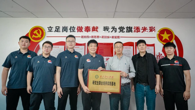老年人打篮球时应如何进行适当的力量训练?_2